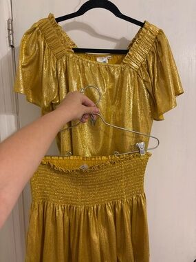 QUEEN OF SPARKLES Metallic Gold Two-Piece Set